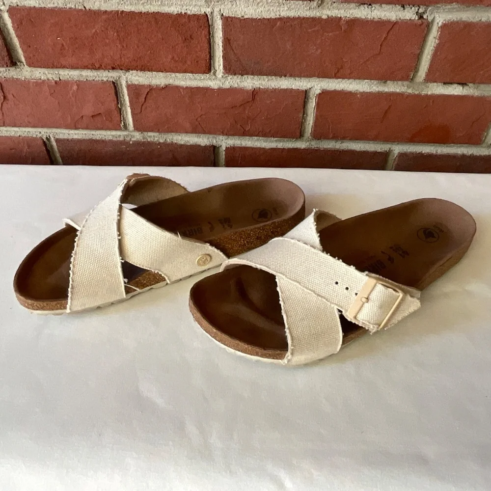 Birkenstock Siena Vegan Sandals Canvas Textile Cross Straps Cream Size 41 W10 M8